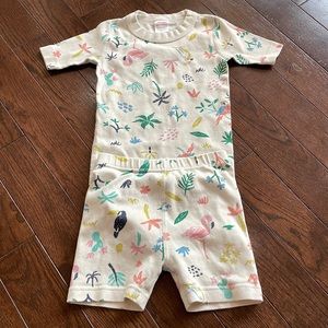 Hanna Andersson short sleeve pajama tropical theme, size 6-7